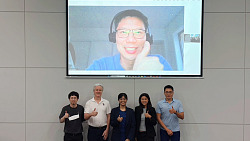 Congratulations to our new doctorate (Ms. Narasiri Maineawklang)